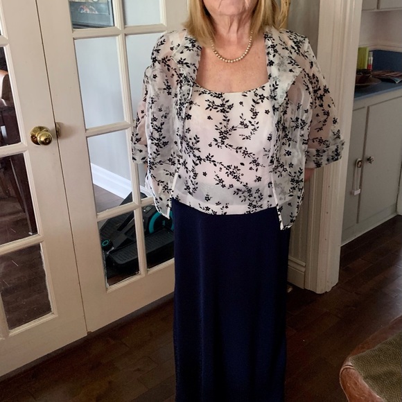 Mother of the Bride dress and jacket - Picture 2 of 12